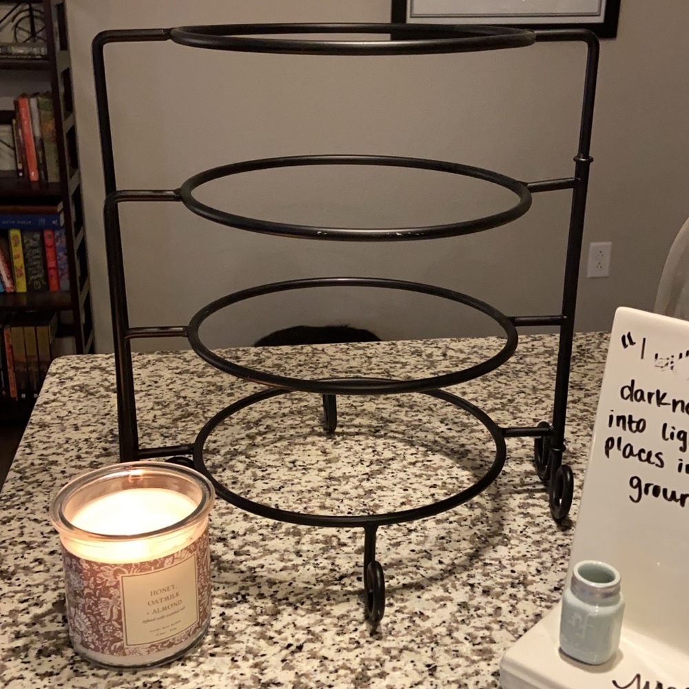 4 Tier Plate Stand